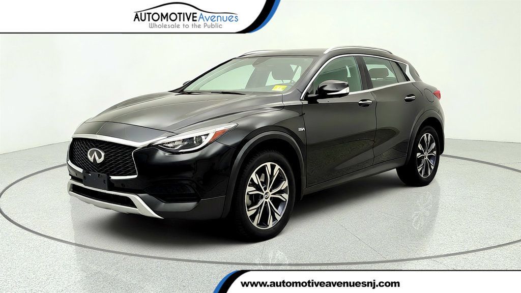 2019 INFINITI QX30 LUXE AWD w/ Navigation Pkg & Illuminated Kick Plates - 23034697 | Video 1