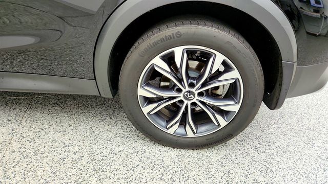 2019 INFINITI QX30 LUXE AWD w/ Navigation Pkg & Illuminated Kick Plates - 23034697 - 8