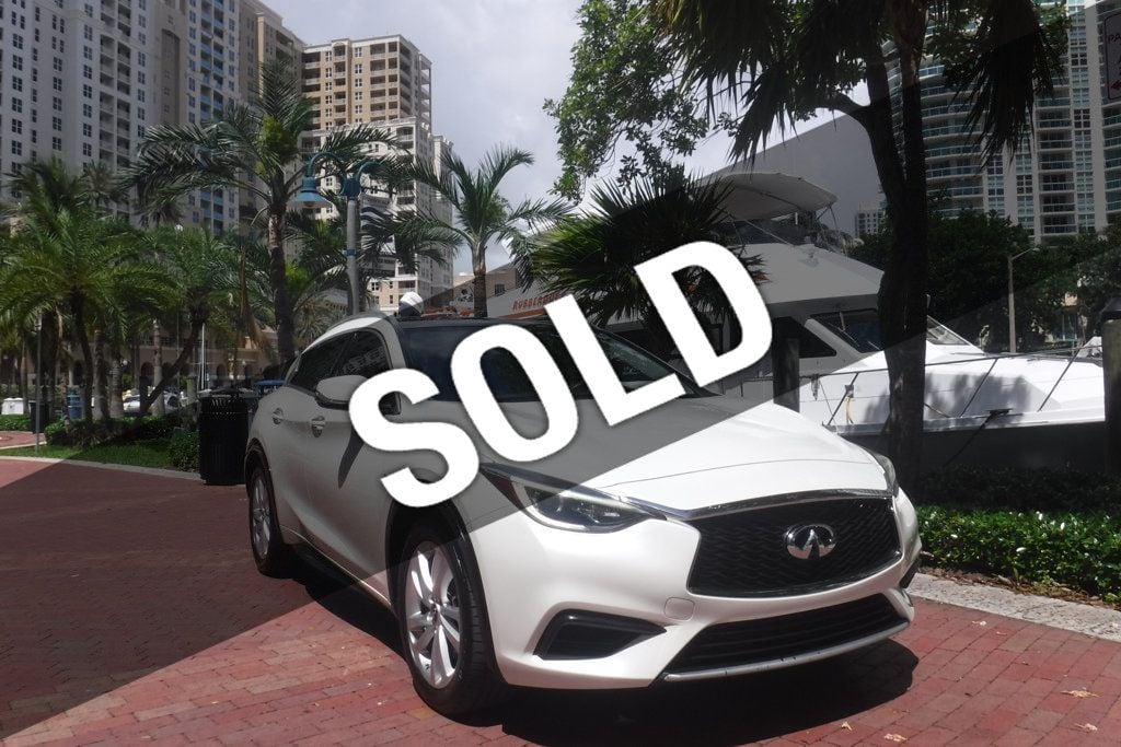 2019 INFINITI QX30 LUXE FWD - 22495688 - 0