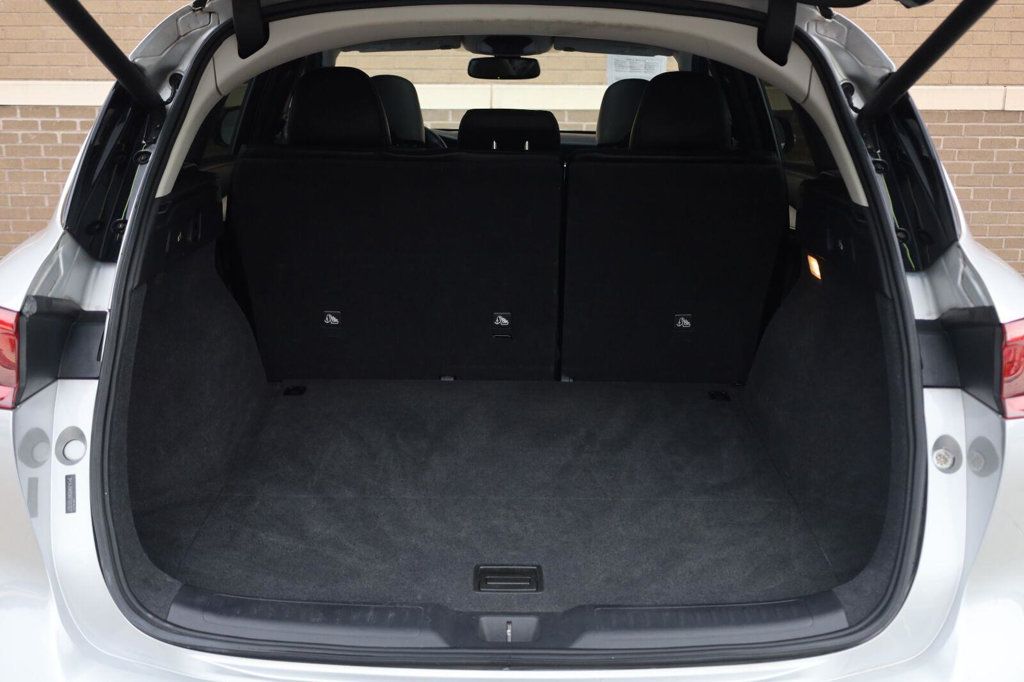 Infiniti QX50 photo 14