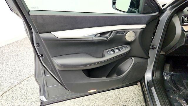 2019 INFINITI QX50 ESSENTIAL AWD w/ Sensory & ProACTIVE Packages - 23071870 - 10