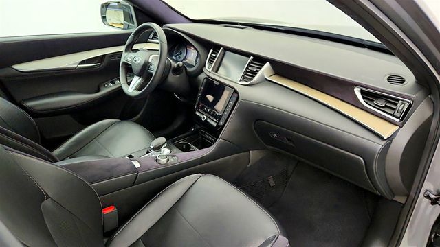 2019 INFINITI QX50 ESSENTIAL AWD w/ Sensory & ProACTIVE Packages - 23071870 - 24