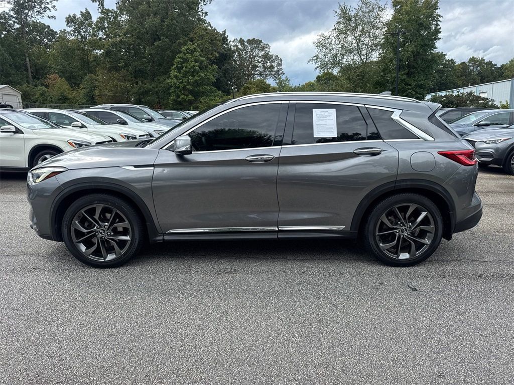 2019 Infiniti QX50 Essential photo 3