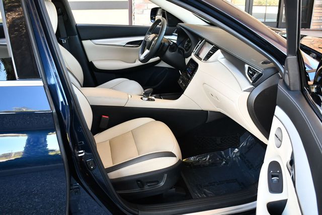 2019 INFINITI QX50 ESSENTIAL FWD SUV W/Premium Heat and Audio Packages - 22973869 - 19