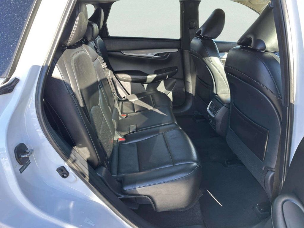 2019 INFINITI QX50 LUXE AWD - 22979990 - 16