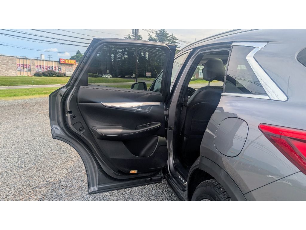 2019 Infiniti QX50 Luxe photo 10