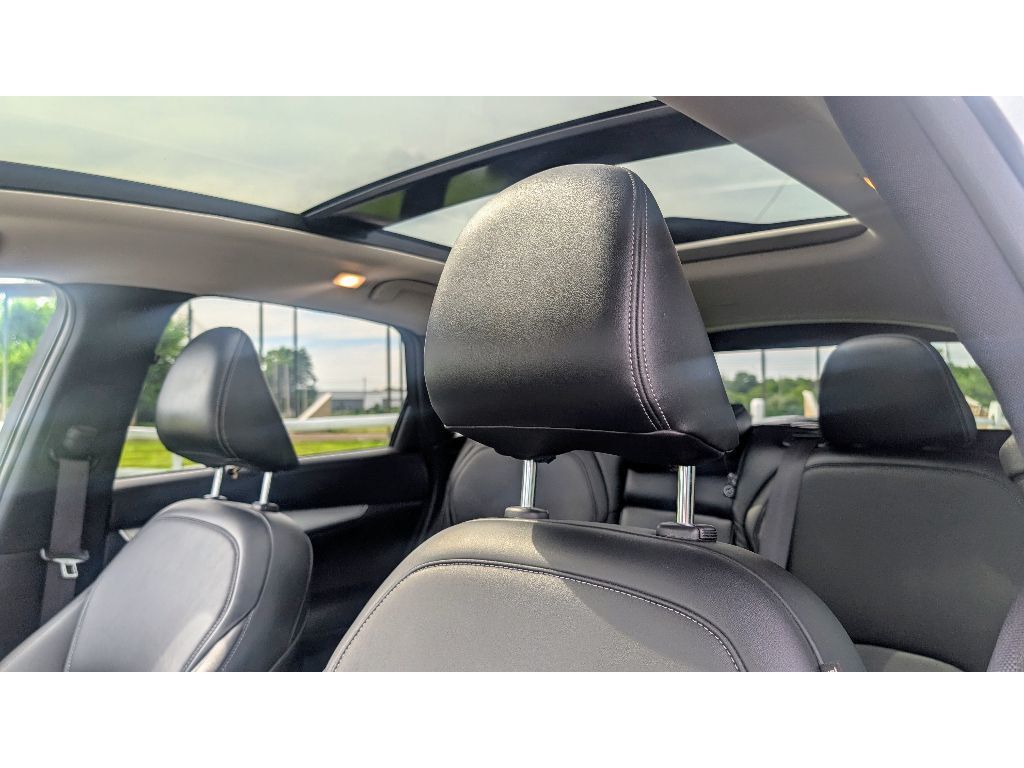 2019 Infiniti QX50 Luxe photo 16