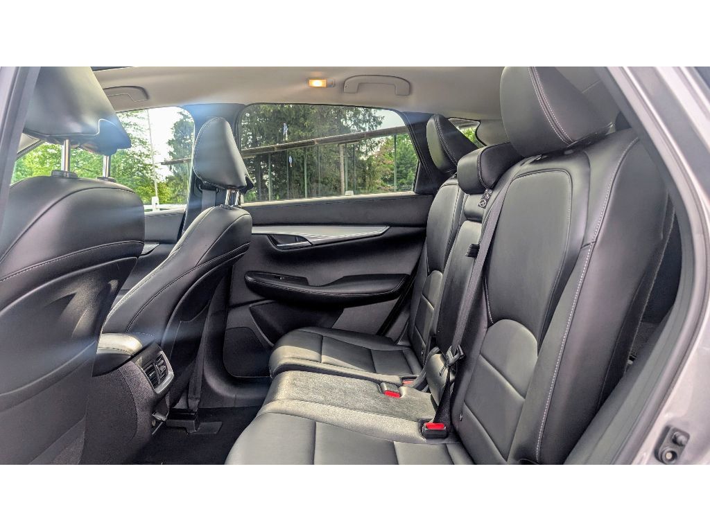 2019 Infiniti QX50 Luxe photo 18