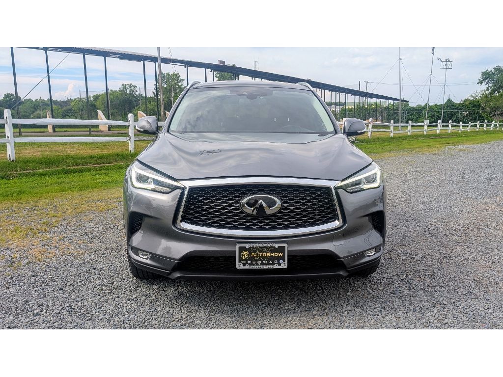 2019 Infiniti QX50 Luxe photo 2