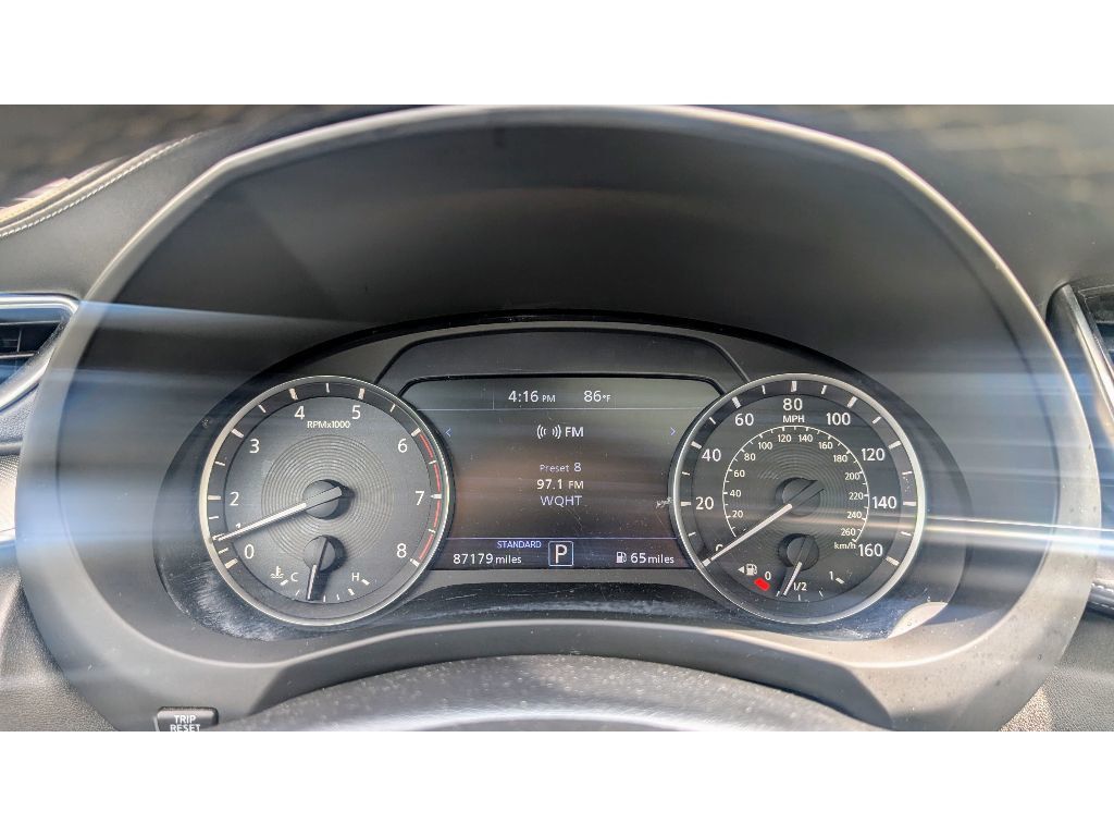 2019 Infiniti QX50 Luxe photo 21