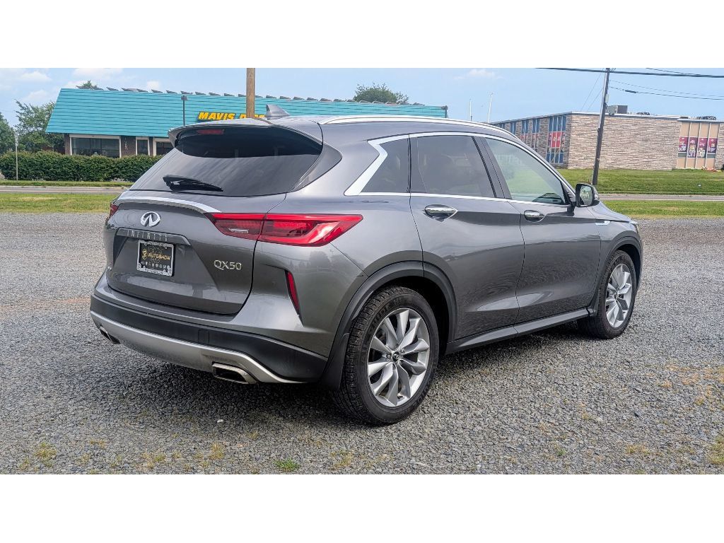 2019 Infiniti QX50 Luxe photo 7