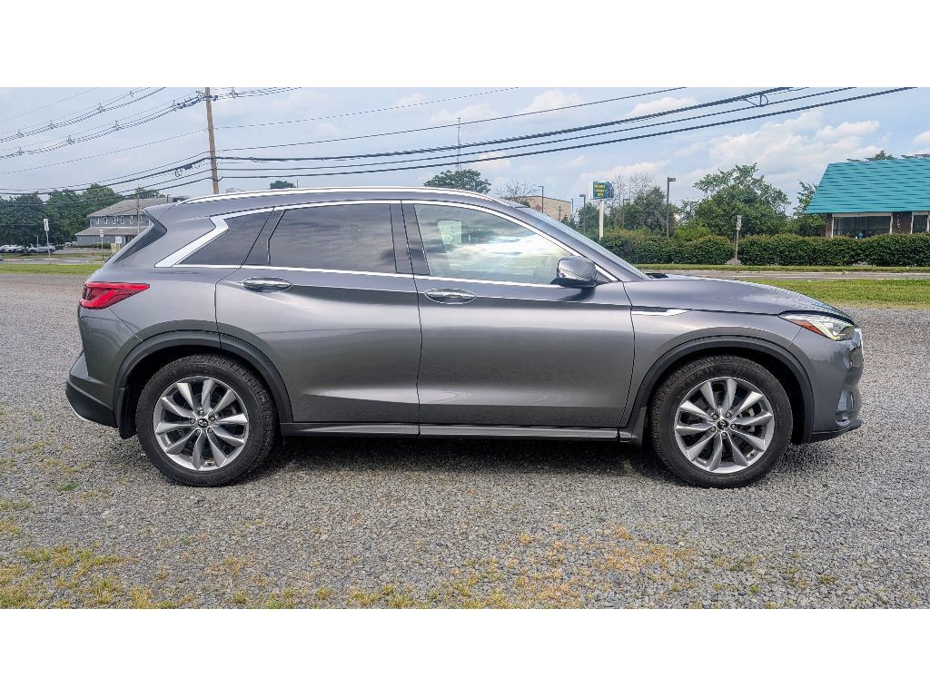 2019 Infiniti QX50 Luxe photo 8