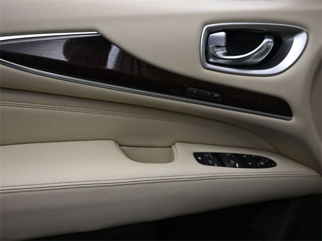 2019 Infiniti QX60 Luxe AWD photo 7