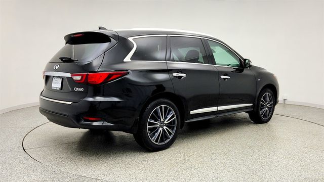 2019 INFINITI QX60 LUXE AWD w/ Essential Pkg & 20in Alloy Wheels - 23019562 - 4