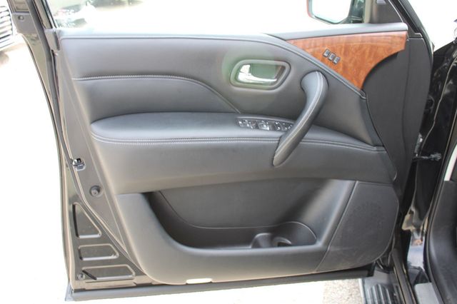 2019 INFINITI QX80 LUXE AWD - 22968549 - 19