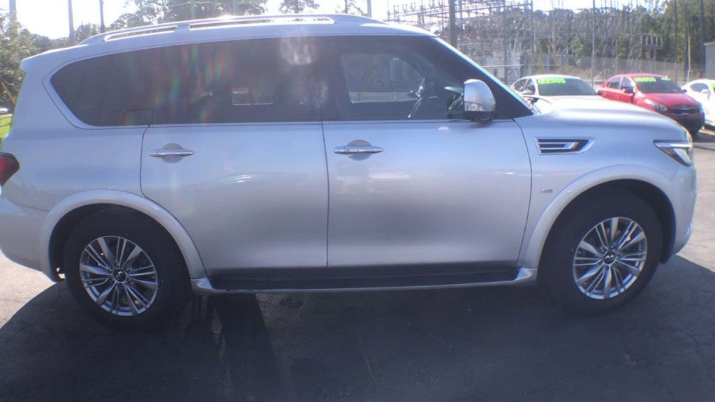 2019 Infiniti QX80 Luxe photo 5