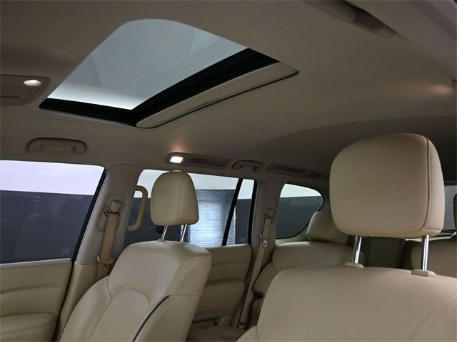 2019 Infiniti QX80 Luxe photo 8