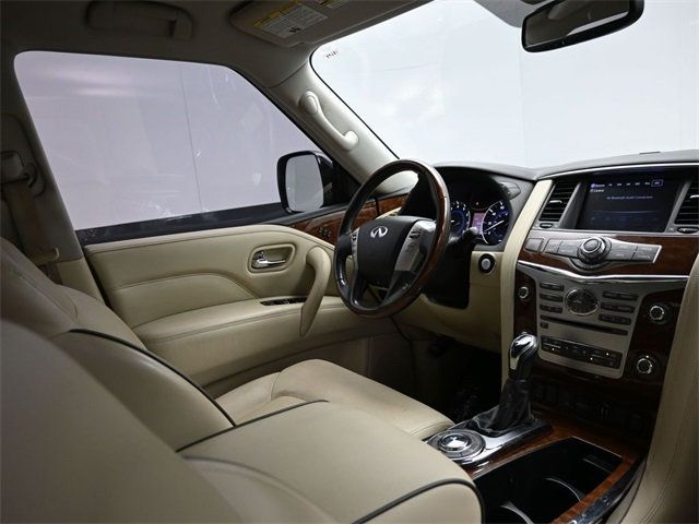 2019 Infiniti QX80 Luxe photo 18