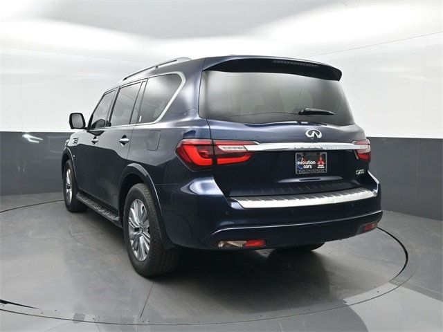 2019 Infiniti QX80 Luxe photo 2