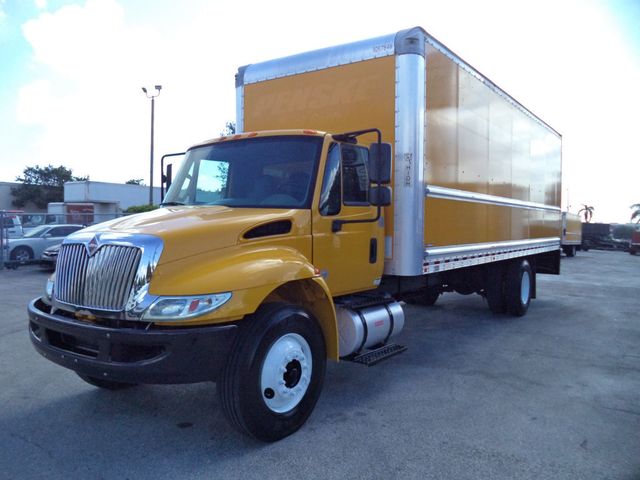 2019 International 4300 26FT DRY BOX TRUCK. - 22724566 - 2