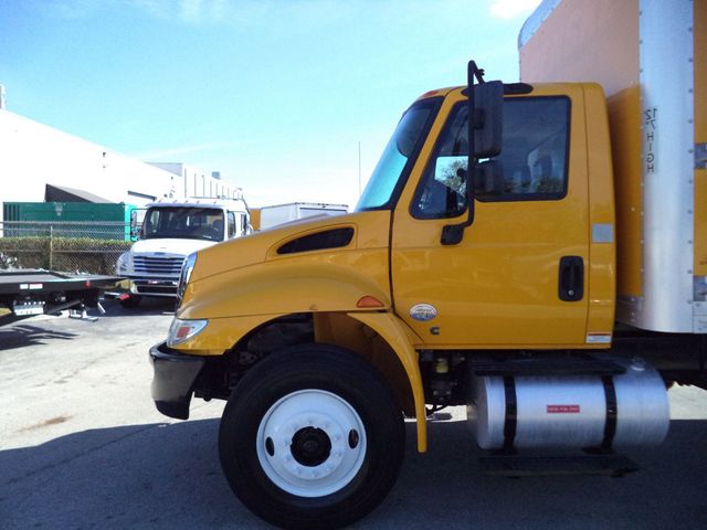 2019 International 4300 26FT DRY BOX TRUCK. - 22724652 - 28