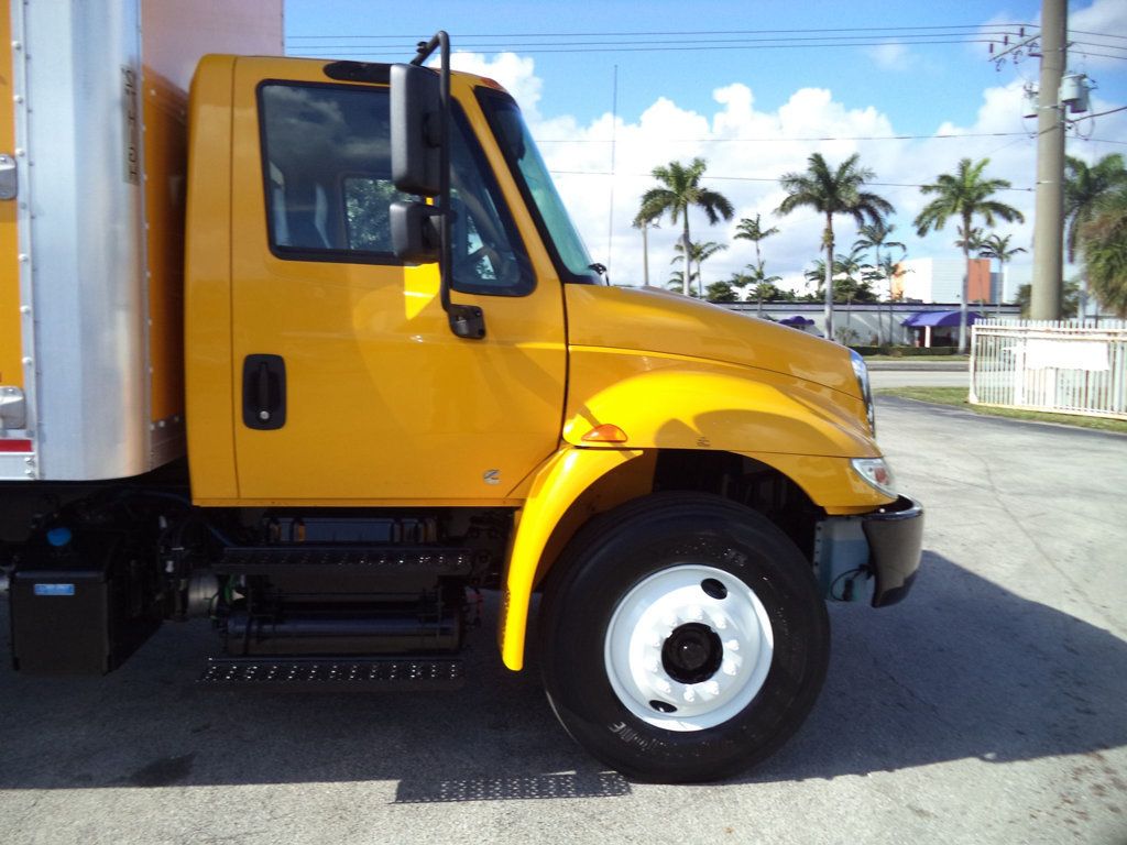 2019 International 4300 26ft Dry Freight Box Truck With Aluminum Ramp - 22724566 - 18