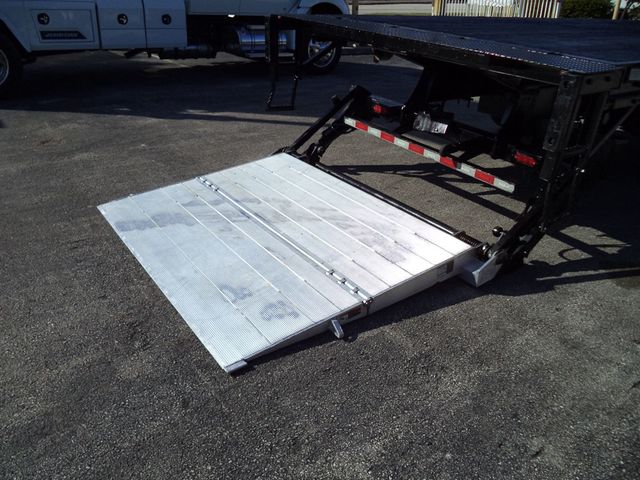 2019 International 4300 26ft Flatbed Platform Truck w/Aluminum Liftgate - 22947472 - 17