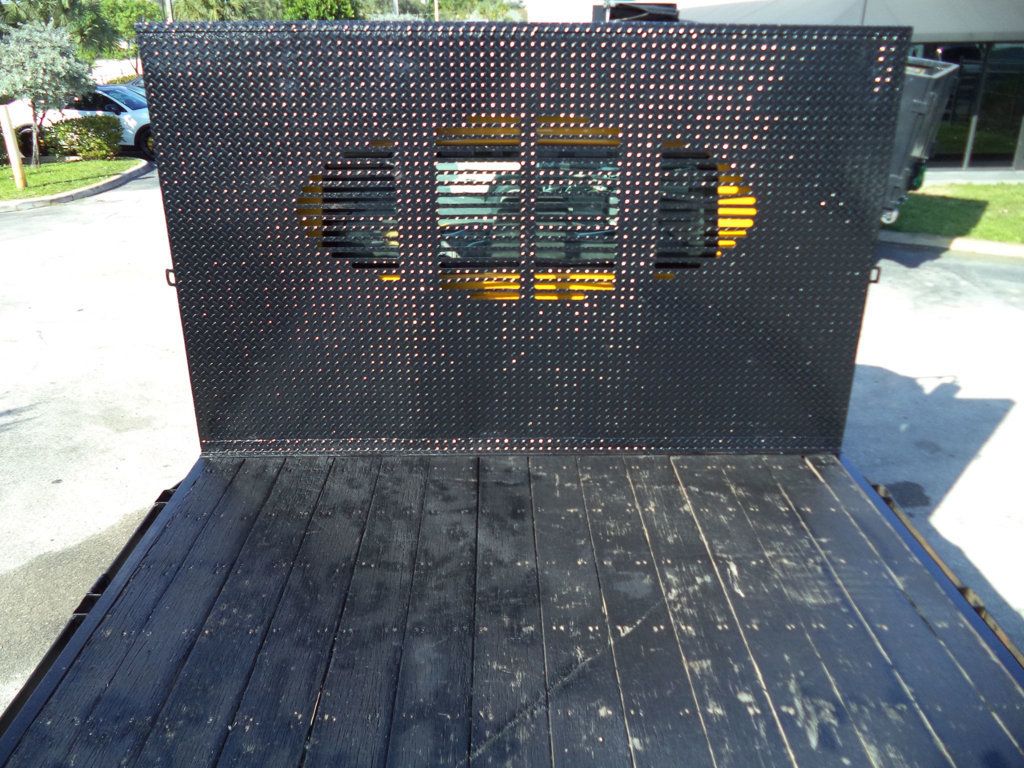 2019 International 4300 26ft Flatbed Platform Truck w/Aluminum Liftgate - 22947472 - 19