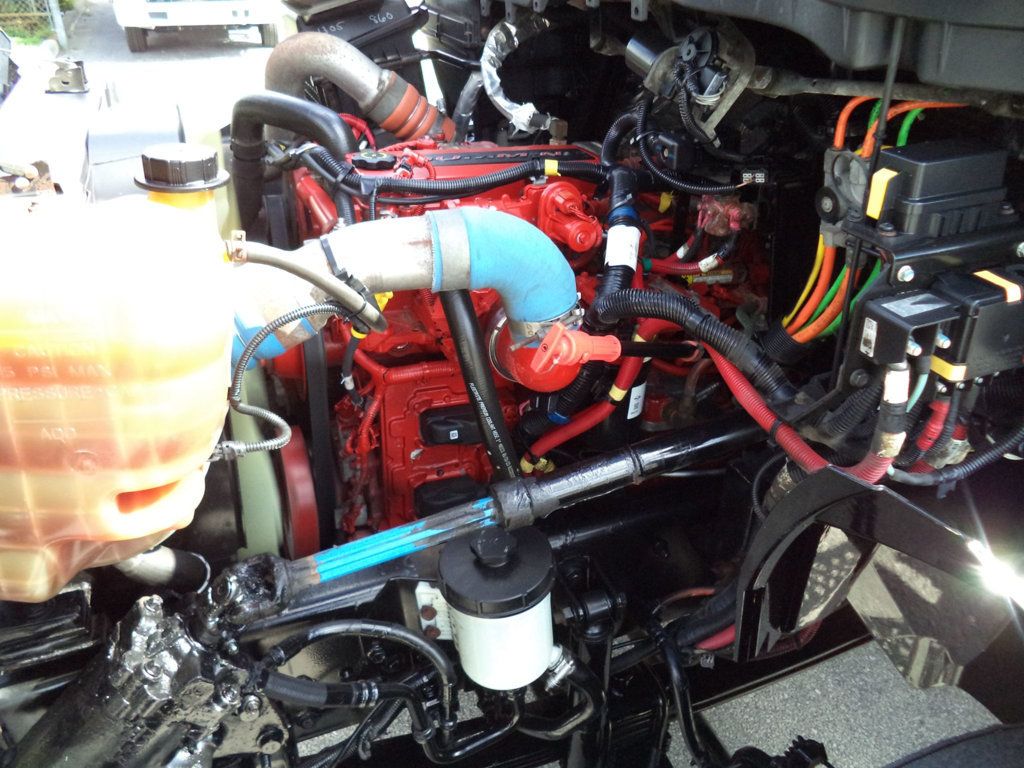 2019 International 4300 26ft Flatbed Platform Truck w/Aluminum Liftgate - 22978266 - 22