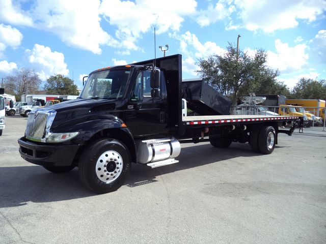 2019 International 4300 26ft Flatbed Platform Truck w/Aluminum Liftgate - 22978266 - 2