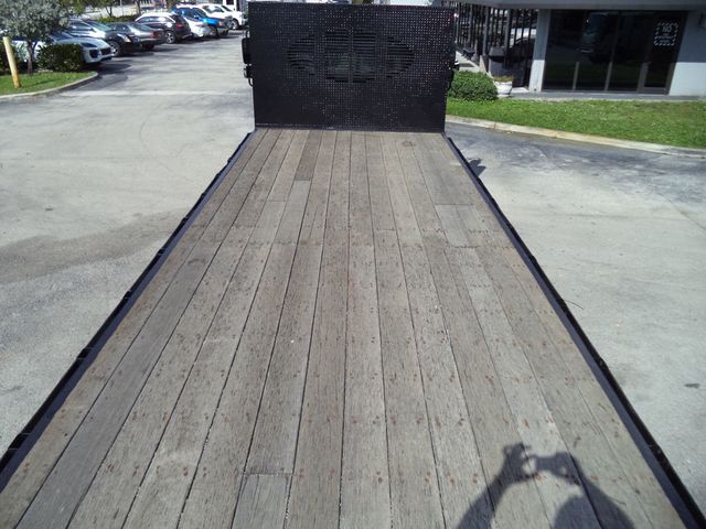 2019 International 4300 26ft Flatbed Platform Truck w/Aluminum Liftgate - 22978266 - 35