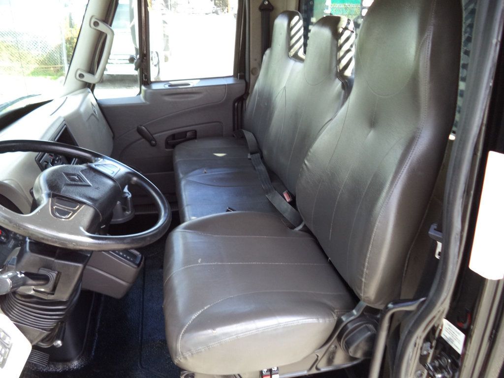 2019 International 4300 26ft Flatbed Platform Truck w/Aluminum Liftgate - 22978266 - 40