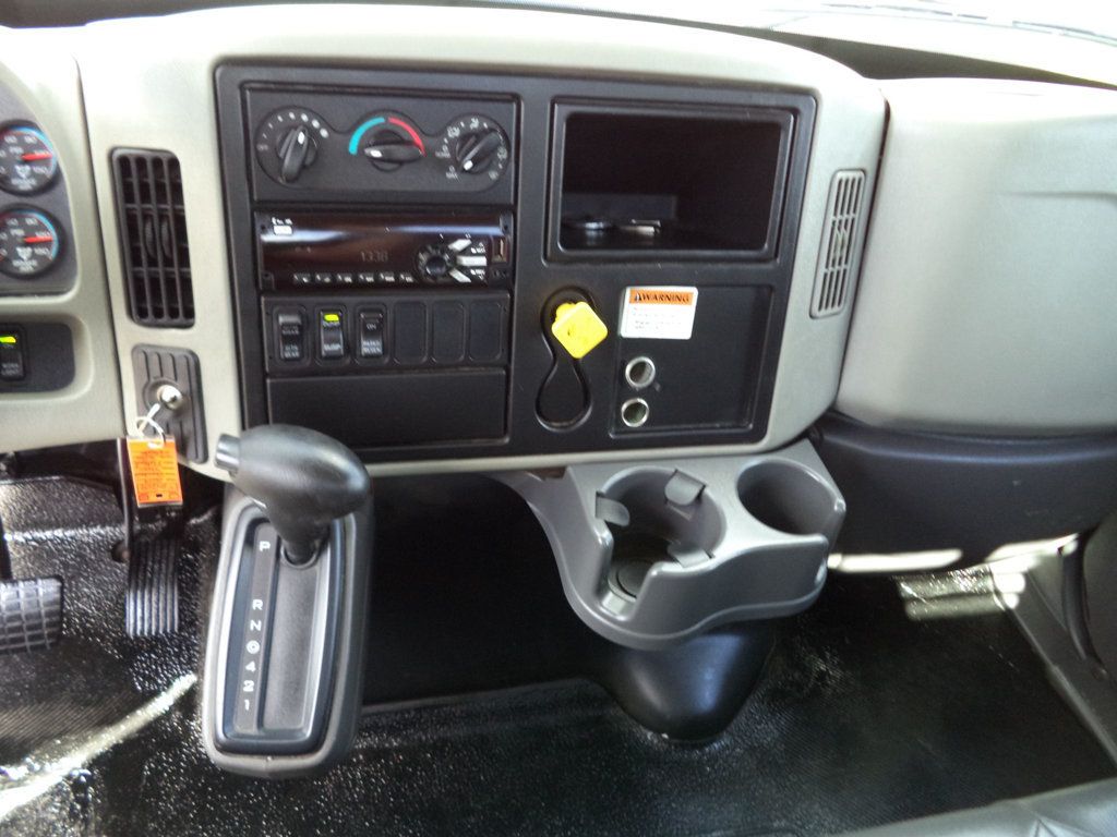 2019 International 4300 26ft Flatbed Platform Truck w/Aluminum Liftgate - 22978266 - 42