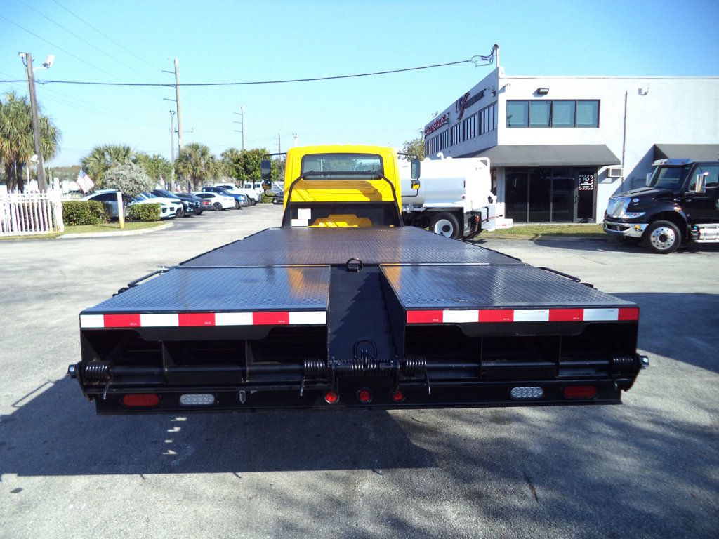 2019 International 4300 w/ 25ft Beaver Tail, Dove Tail, Ramp Truck Equip Hauler - 22985931 - 9