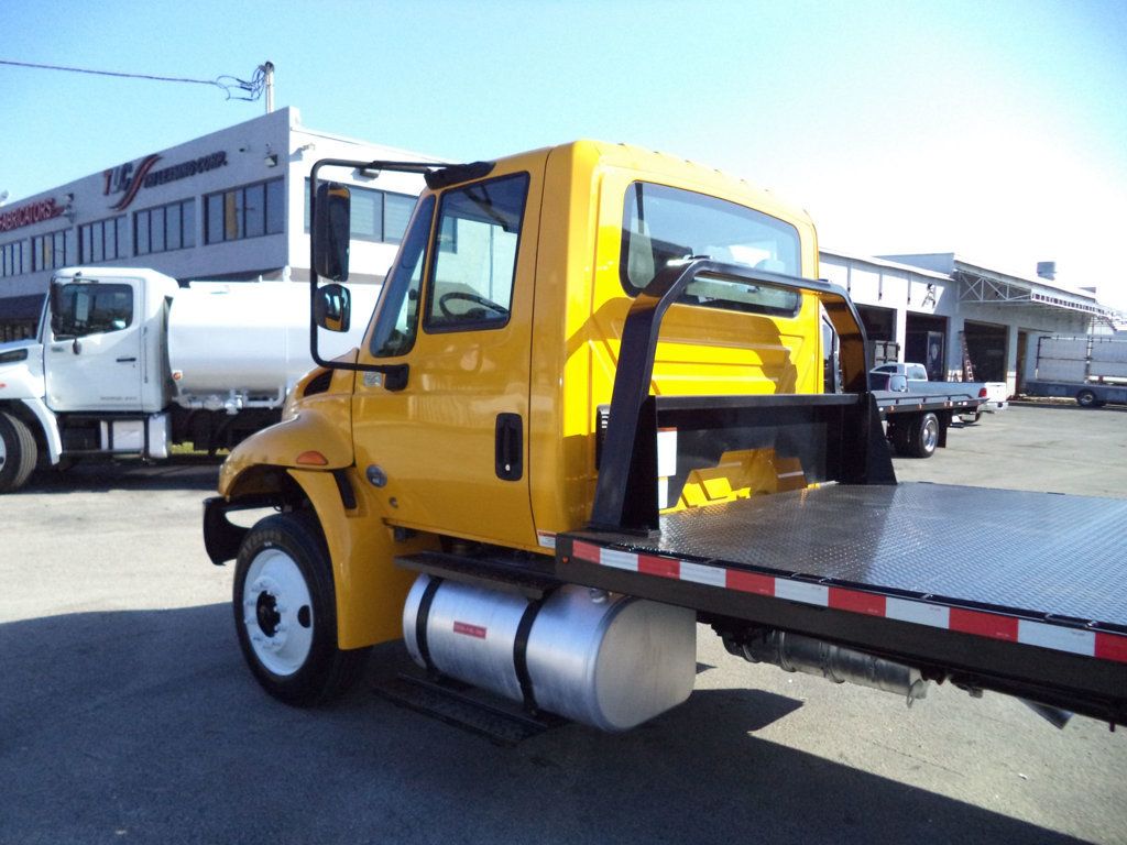 2019 International 4300 w/ 25ft Beaver Tail, Dove Tail, Ramp Truck Equip Hauler - 22985931 - 27