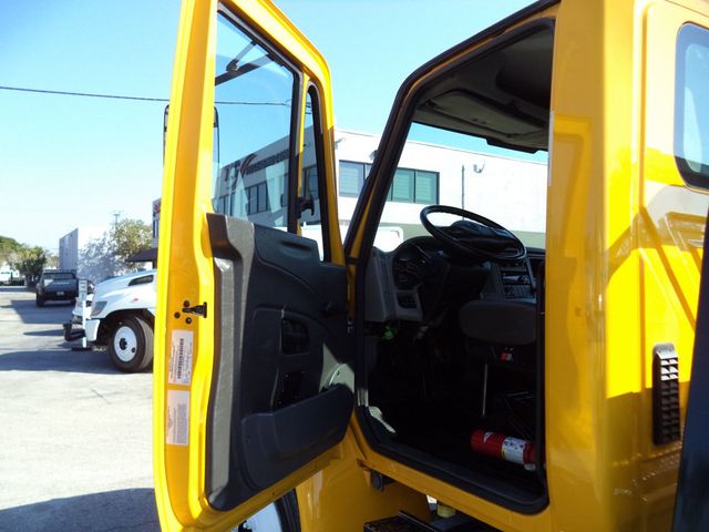 2019 International 4300 w/ 25ft Beaver Tail, Dove Tail, Ramp Truck Equip Hauler - 22985931 - 28
