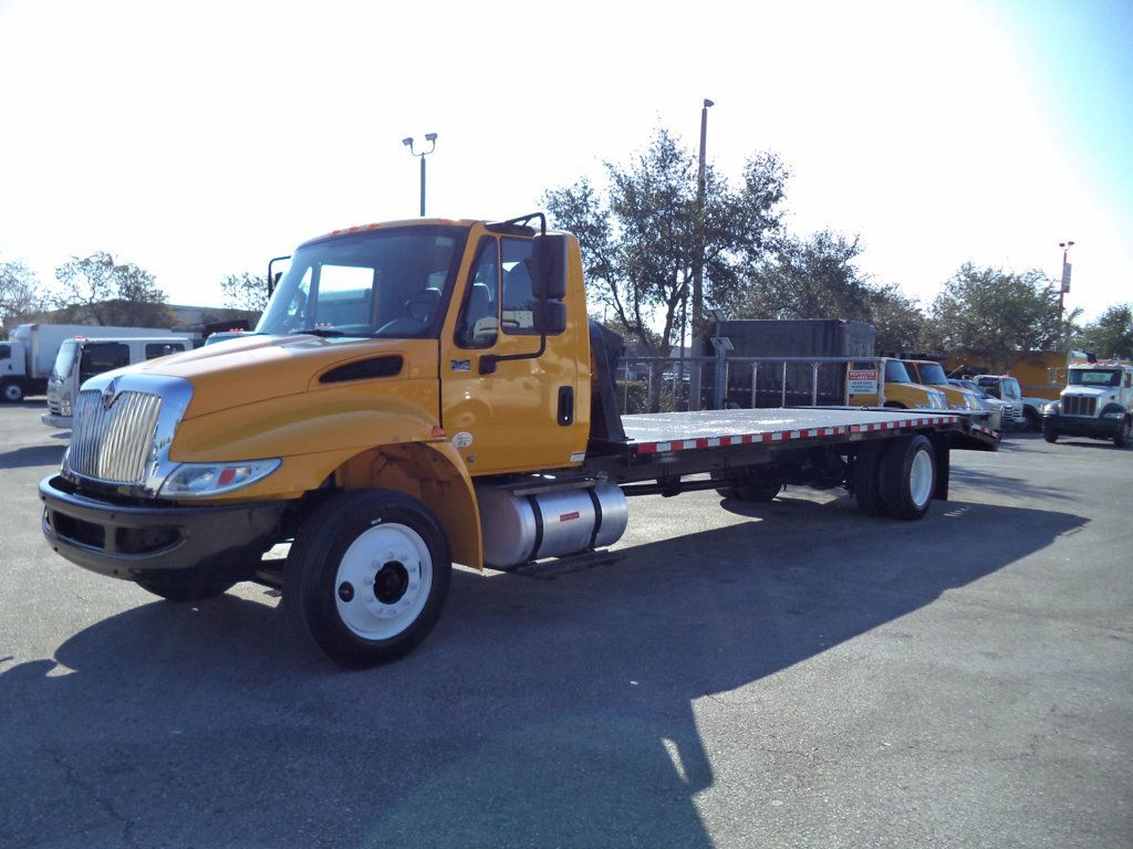 2019 International 4300 w/ 25ft Beaver Tail, Dove Tail, Ramp Truck Equip Hauler - 22985931 - 3