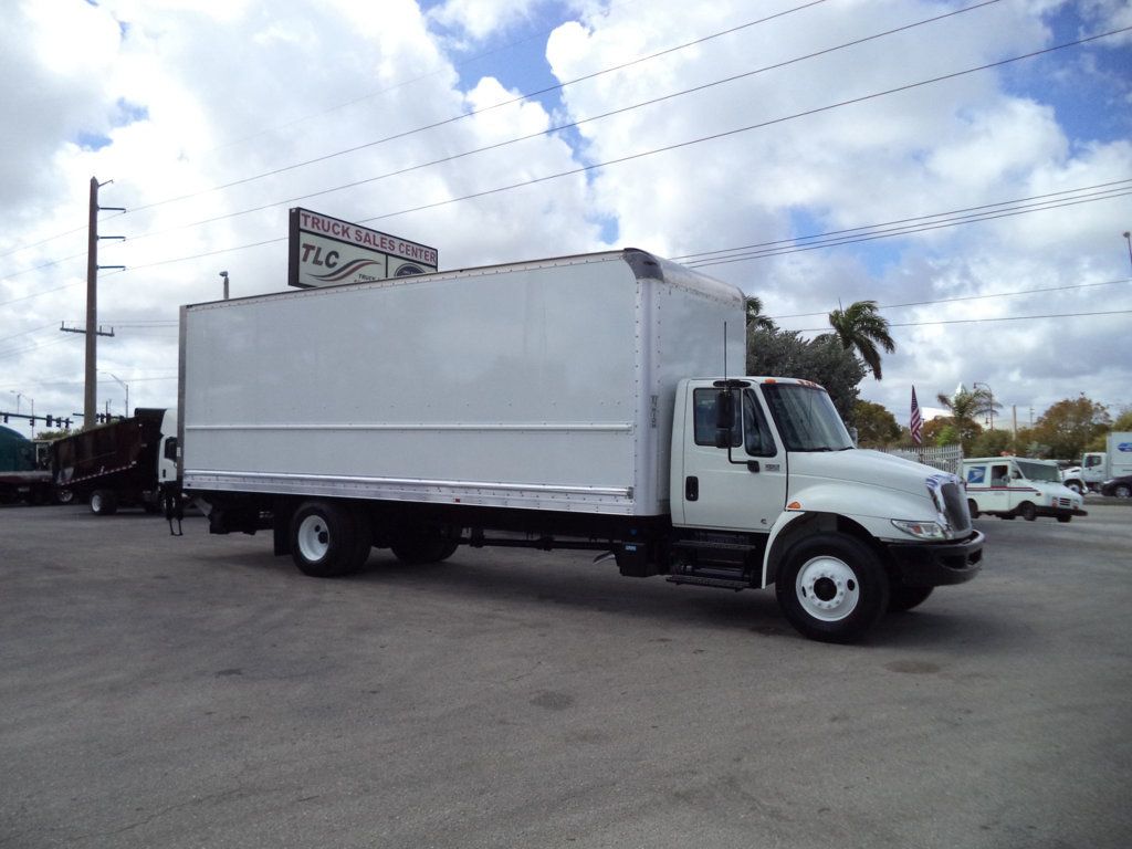 2019 International 4300 w/ 26ft Dry Freight Moving Box Truck w/ Lift Gate - 22999102 - 1