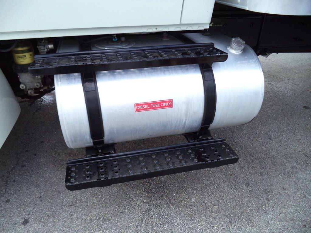 2019 International 4300 w/ 26ft Dry Freight Moving Box Truck w/ Lift Gate - 22999102 - 26