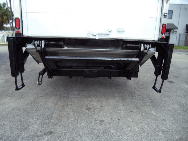 2019 International 4300 w/ 26ft Dry Freight Moving Box Truck w/ Lift Gate - 22999102 - 40