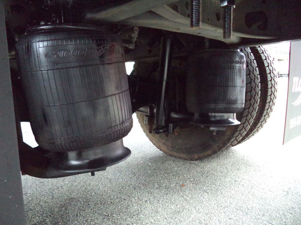 2019 International 4300 w/ 26ft Dry Freight Moving Box Truck w/ Lift Gate - 22999102 - 41