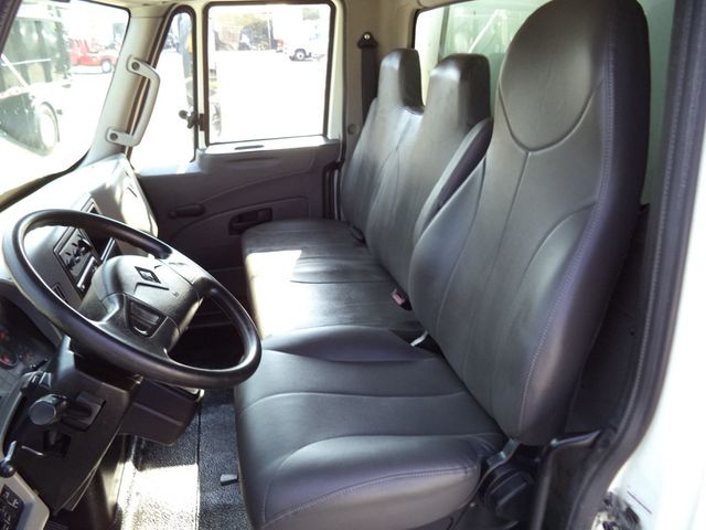 2019 International 4300 w/ 26ft Refrigerated Box Truck Carrier Supra 860 Reefer - 23005798 - 31