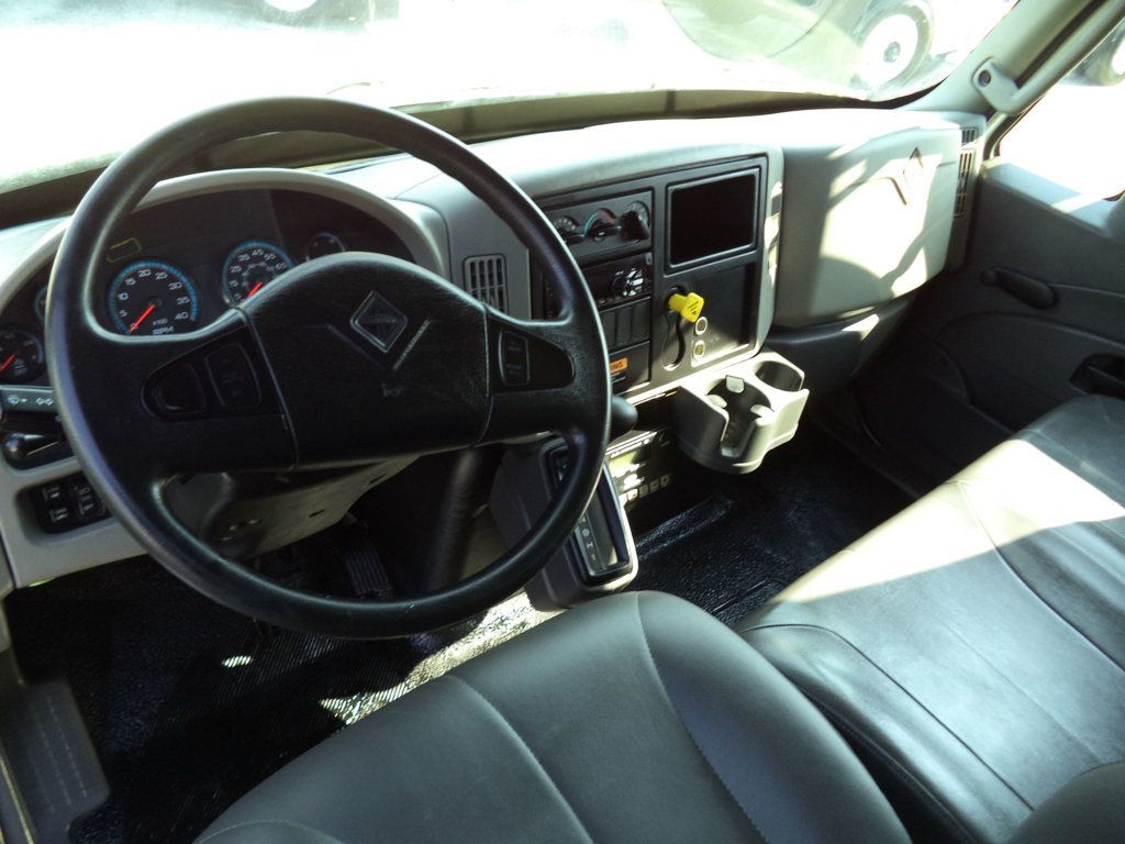 2019 International 4300 w/ 26ft Refrigerated Box Truck Carrier Supra 860 Reefer - 23005798 - 32