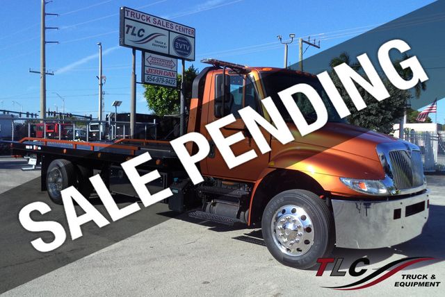 2019 International 4300 w/ Brand New 21' JerrDan 6 Ton XLP Car Carrier Rollback - 22919067 - 0