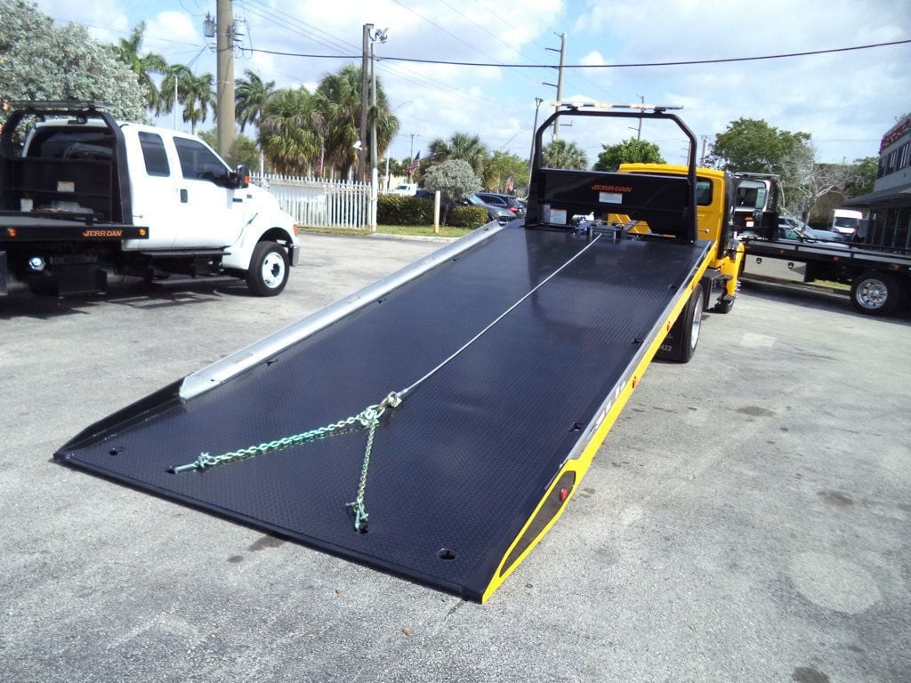 2019 International 4300 w/ Brand New 22' JerrDan 6 Ton XLP Car Carrier Rollback - 22829580 - 25