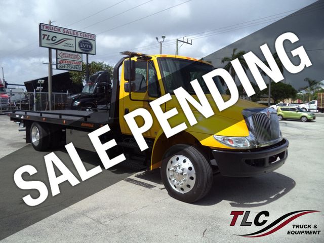 2019 International 4300 w/ Brand New 22' JerrDan 6 Ton XLP Car Carrier Rollback - 22870151 - 0
