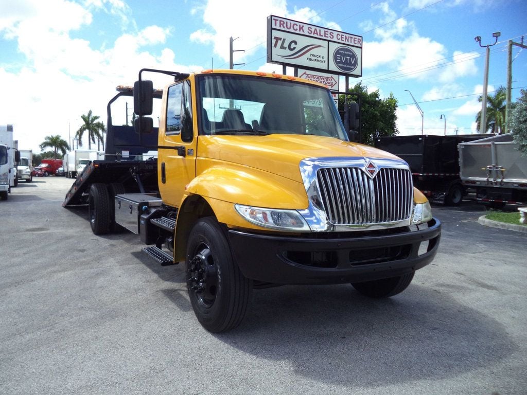 2019 International 4300 w/ Brand New 22' JerrDan 6 Ton XLP Car Carrier Rollback - 22922321 - 1