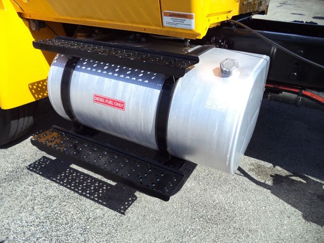 2019 International 4300 w/ New 18ft Steel Trash Dump Body Landscape Dump - 22986399 - 34