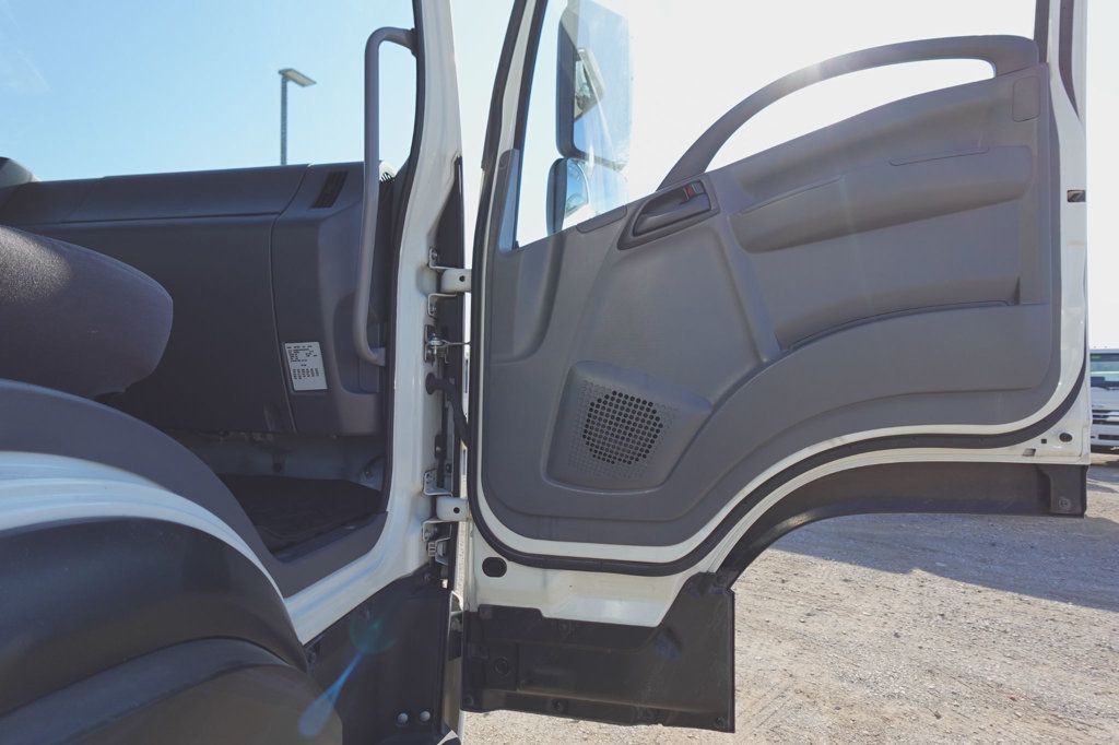 2019 Isuzu FTR (26ft Box with ICC Bumper) - 22598254 - 19