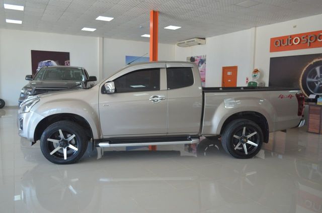 2019 Isuzu IQL7067 D-Max Double Cab 2.5 Turbo Diesel Automatico Y Full Extras - 20410340 - 2